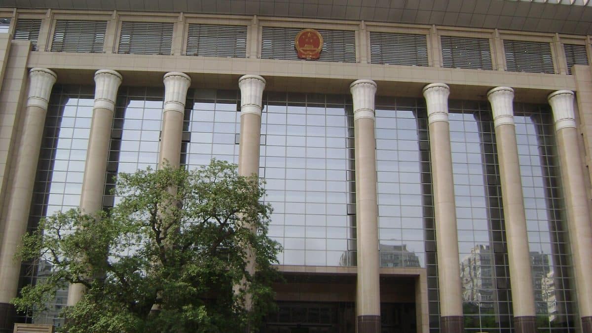 ИИ-помощники ускорили работу судов Шэньчжэня: количество рассмотренных дел выросло на 50%