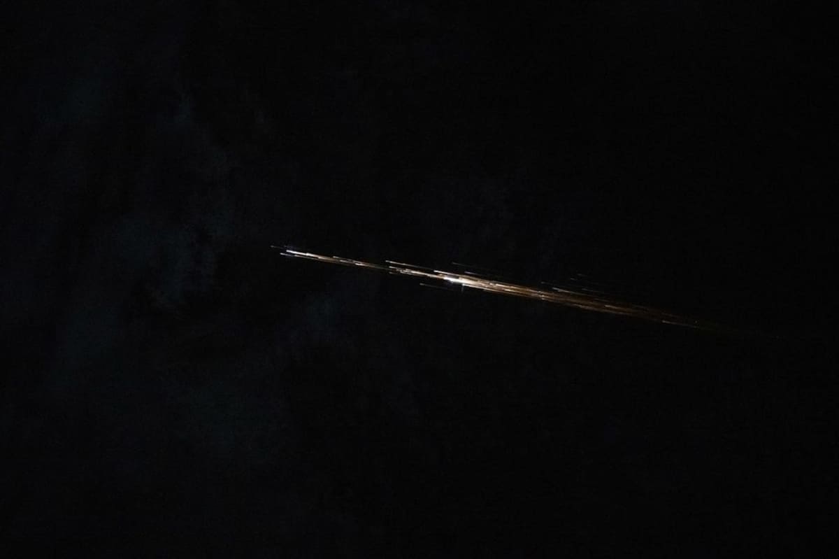 Астронавт МКС заснял неопознанный объект в атмосфере / © NASA