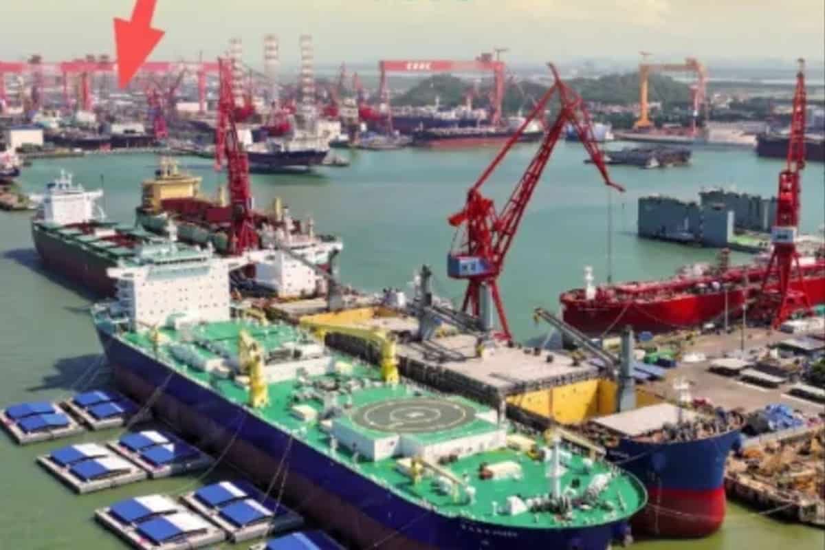 Китай, возможно, строит крупнейшее в мире судно тылового обеспечения флота водоизмещением / © China State Shipbuilding Corporation