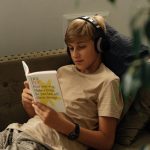 Психологи исследовали влияние фоновой музыки на чтение