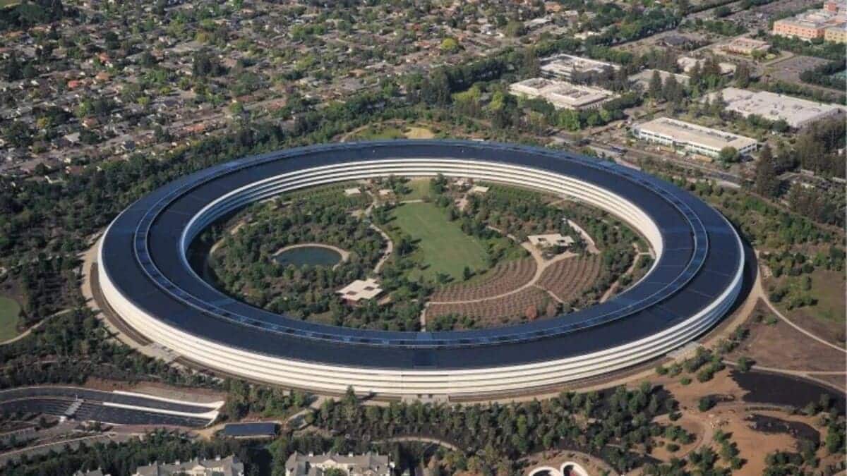 Apple Park / © Wikimedia Commons