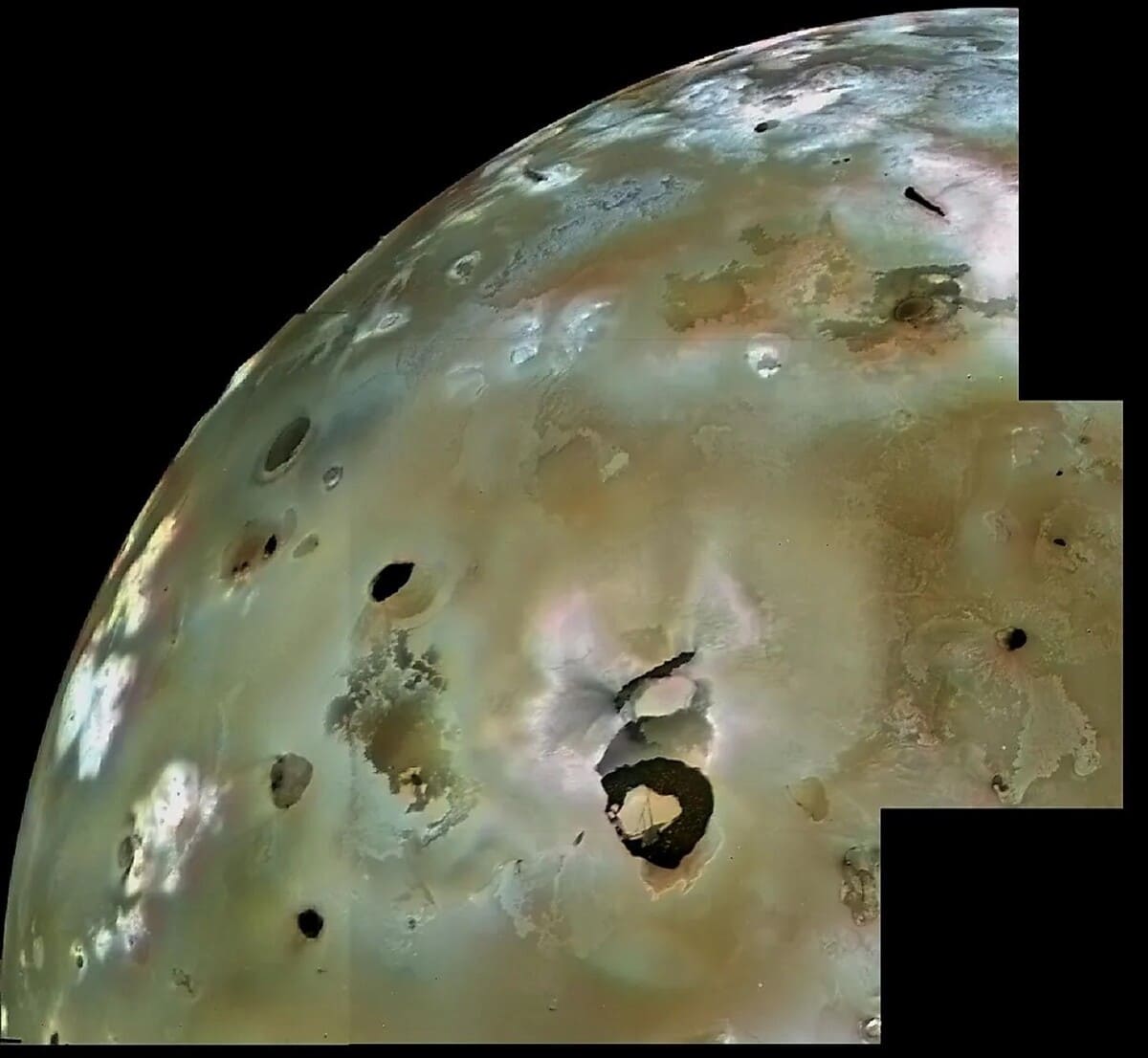 Вулканы Ио / © NASA