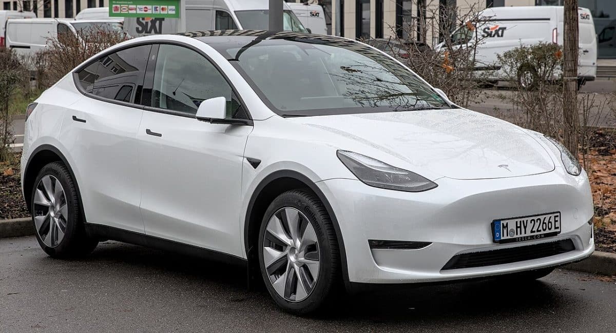 Tesla Model Y / © Alexander Migl, Wikipedia