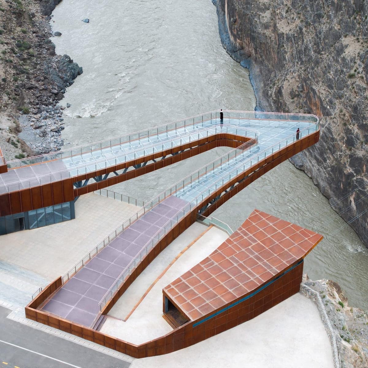Nujiang River 72 Turns Canyon Scenic Area, Китай / © Archermit