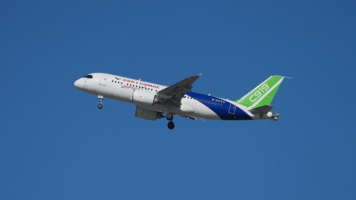 Высотная версия китайского авиалайнера C919 выполнила первый полет / © VCG
