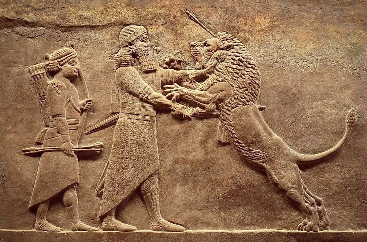 Настенный рельеф, изображающий сцену охоты месопотамского царя / © Wikimedia Commons