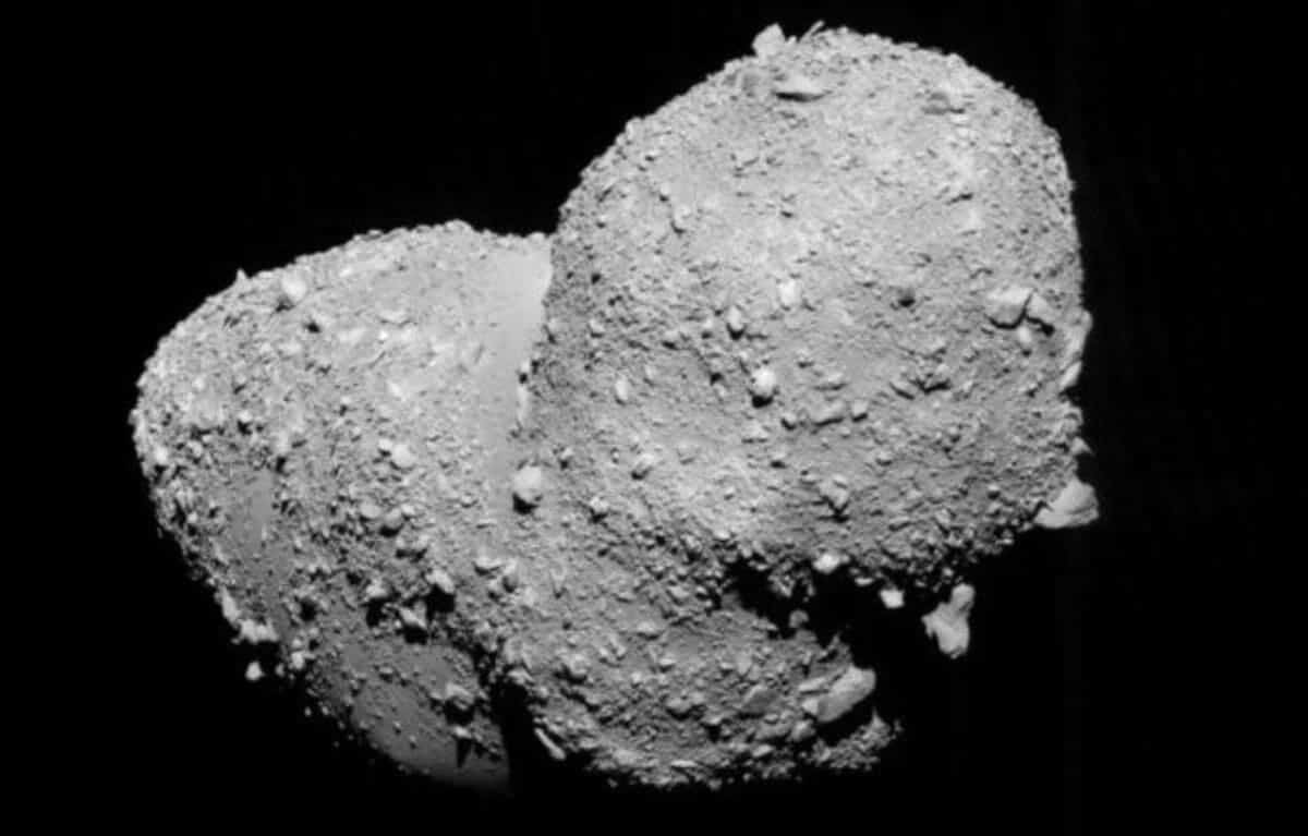 Астероид Торифунэ в объективе зонда «Хаябуса-2» / © JAXA