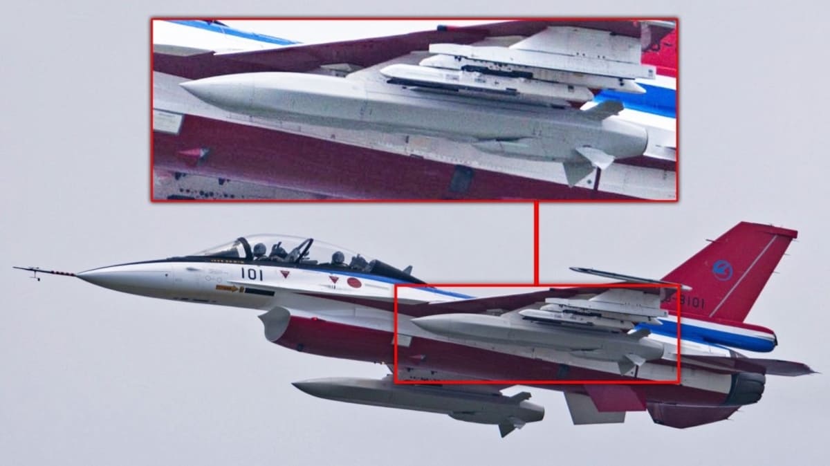 Японский истребитель F-2 впервые заметили с новой крупной малозаметной крылатой ракетой / © bibabibabibary / Х