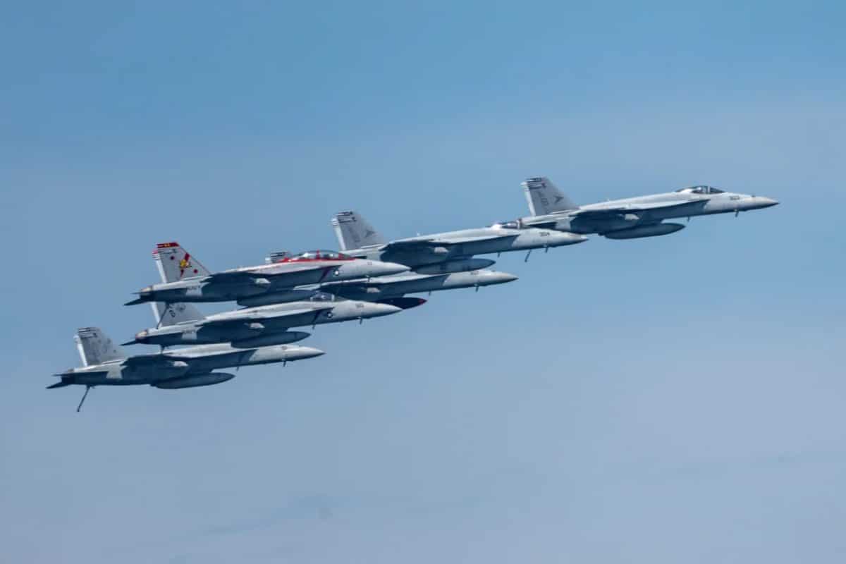 Группа истребителей F/A-18E/F Super Hornet ВМС США / © air.show