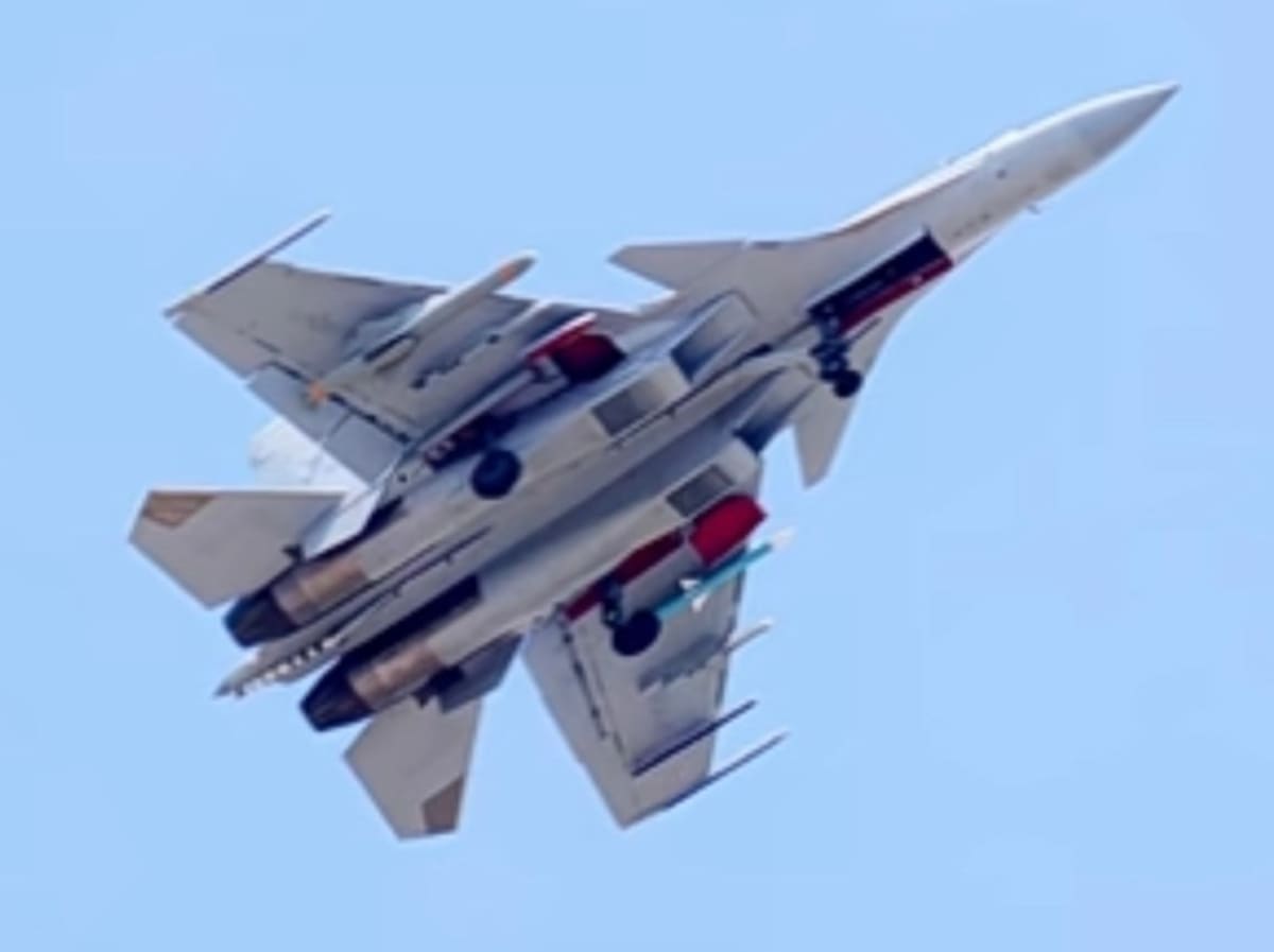 Китайский палубный истребитель J-15T / © Weibo