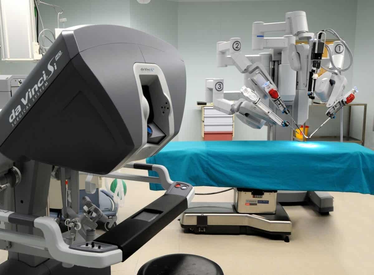 Хирургическая система da Vinci / © Intuitive Surgical
