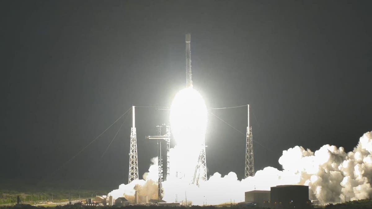 Ракета Falcon 9 запускает спутники BlueBird / © SpaceX