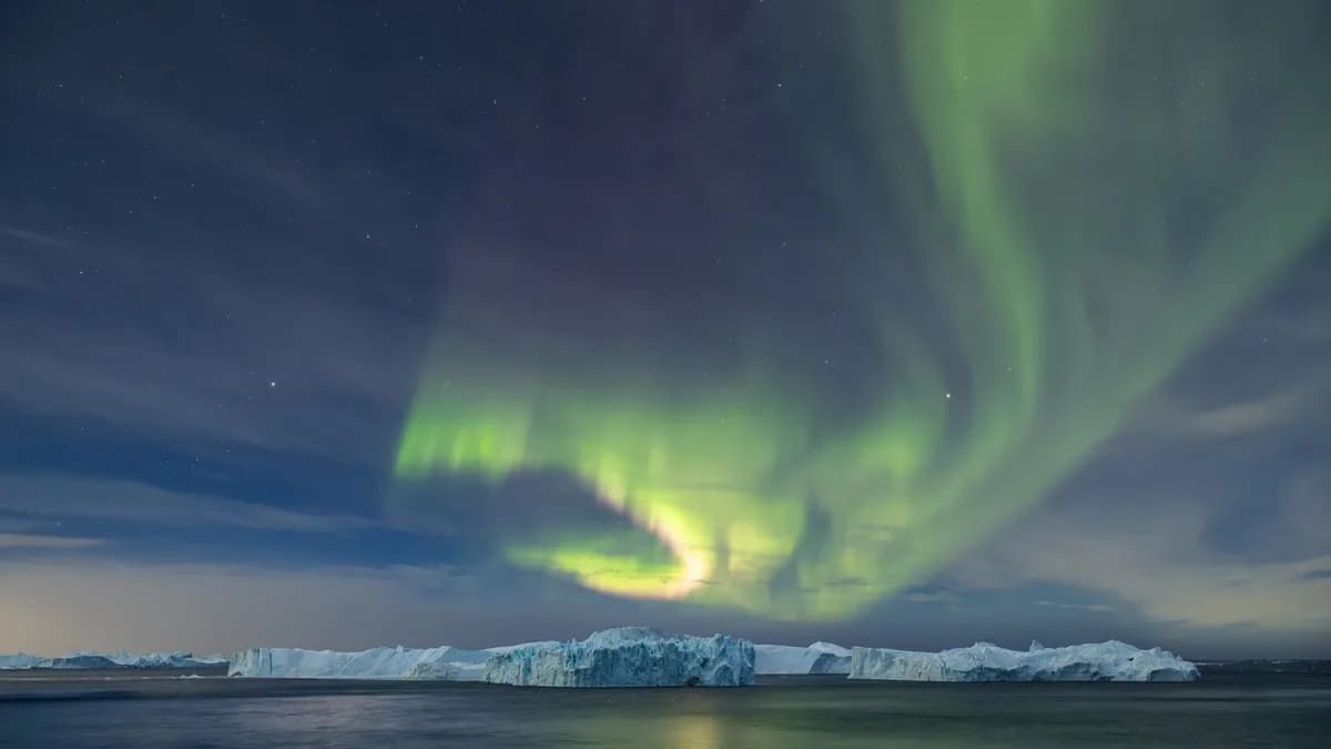 Полярное сияние / © WanRu Chen / Getty Images