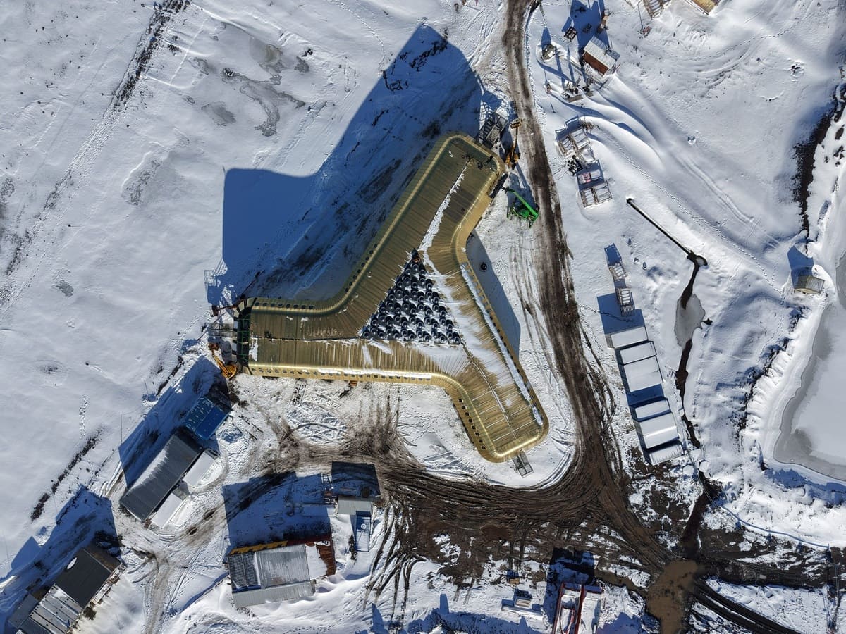 Снимок почти готовой станции Арцтовского в Антарктиде / © Kuryłowicz + Architects
