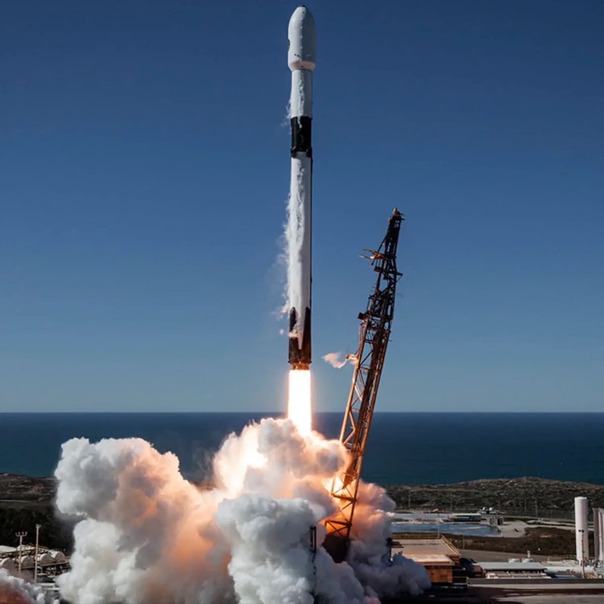 Запуск Falcon 9 / © SpaceX