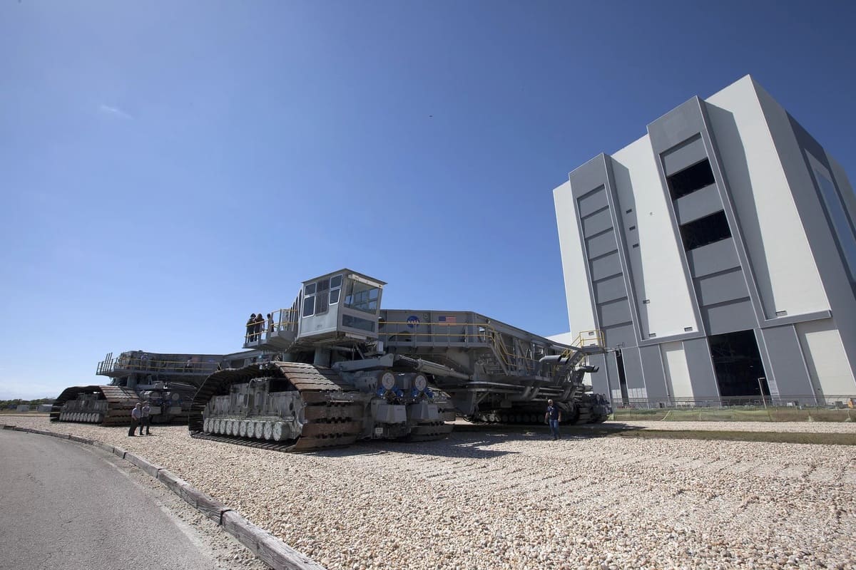 NASA Crawler-Transporter 2 / © Wikimedia Commons