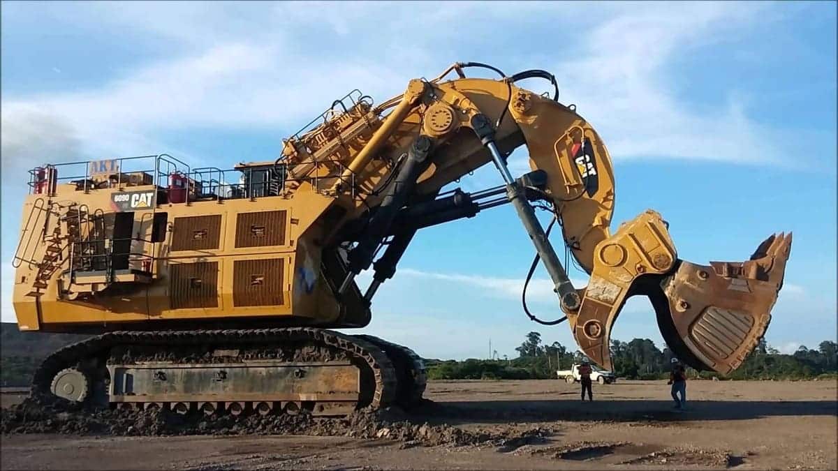 Caterpillar 6090 FS / © Wikimedia Commons