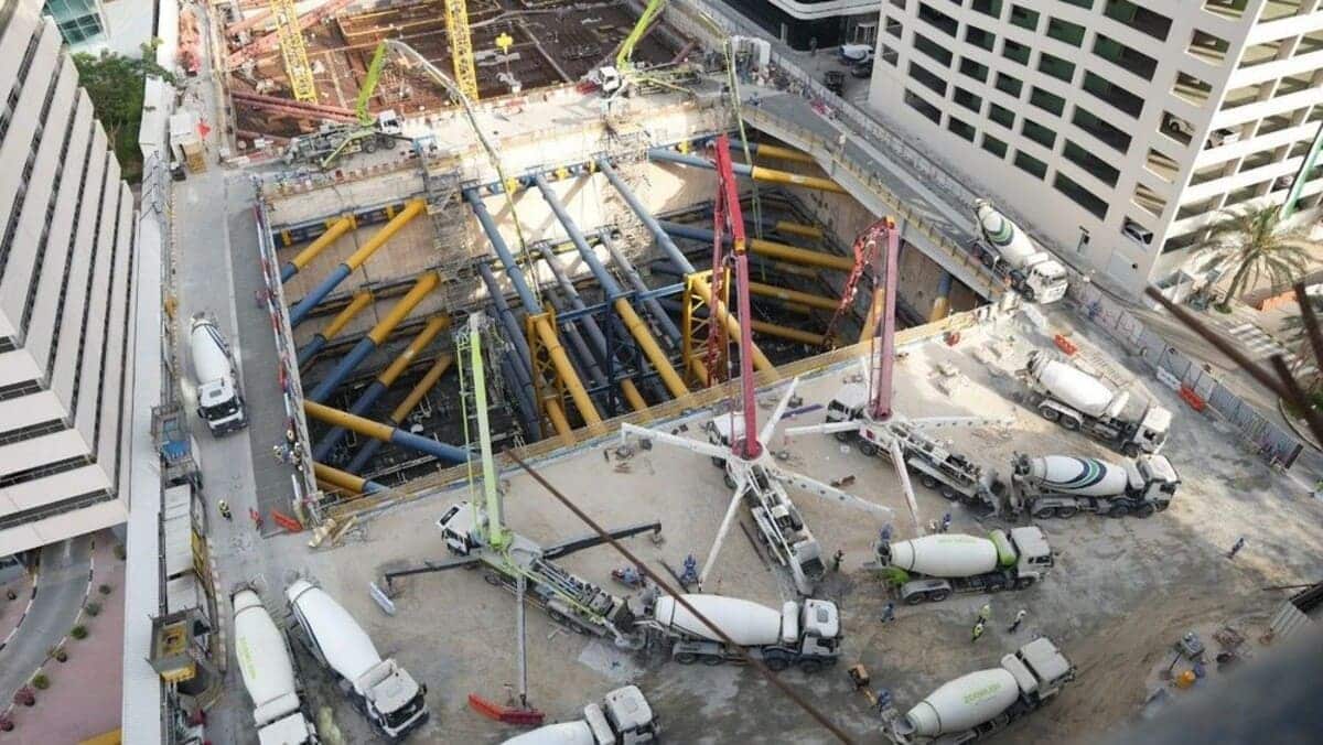 В Дубае строят второй по высоте небоскреб мира: фундамент Burj Azizi потребовал 7000 кубических метров бетона / © Azizi Developments