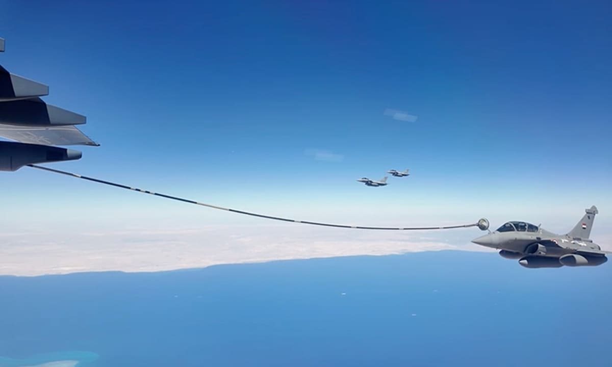 Китайский YU-20 дозаправил египетский Rafale во время совместных учений / © Egyptian Armed Forces