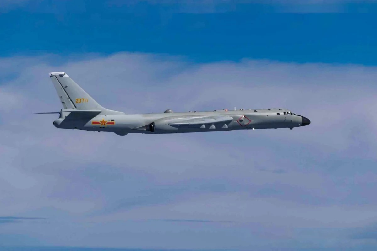 Китайский бомбардировщик H-6N / © Stocktrek
