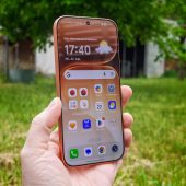 В смартфоне HONOR 600 используется кремний-углеродный аккумулятор повышенной емкости