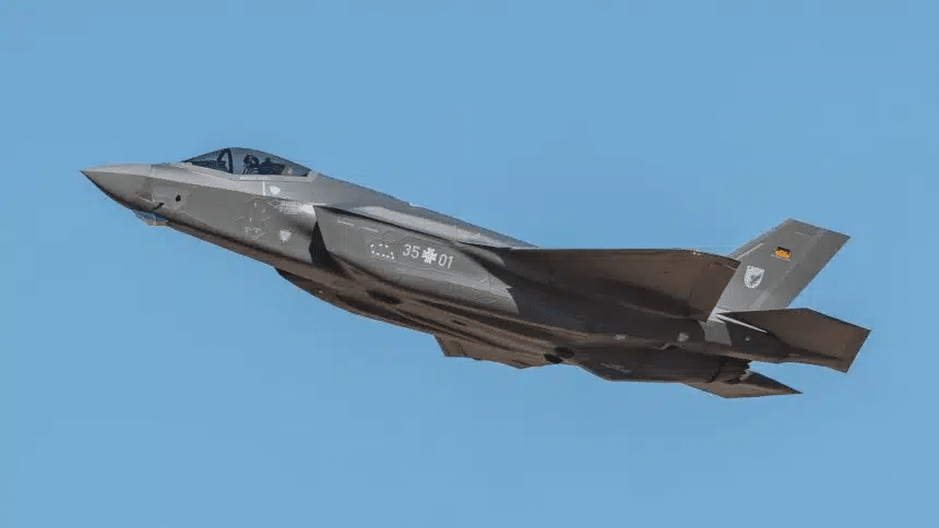 Первый F-35A Lightning II с бортовым номером 35+01, построенный для ВВС Германии / © Lockheed Martin