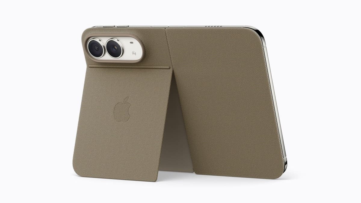 iPhone Duo в специальном чехле / © Apple