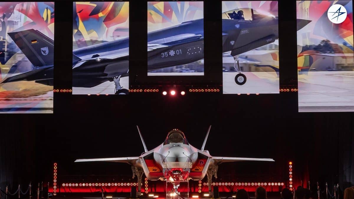 Первый F-35A Lightning II с бортовым номером 35+01, построенный для ВВС Германии / © Lockheed Martin