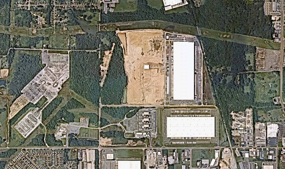 Строительство дата-центра компании xAI в Мемфисе штат Теннесси, 2025 год / © Nearmap