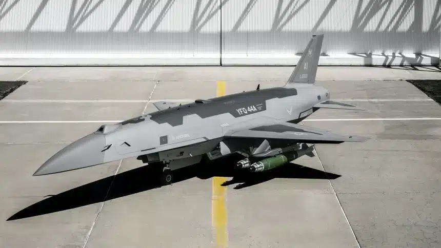 Прототип YFQ-44A Fury с вооружением на внешней подвеске во время наземной примерки / © Anduril, The Aviationist