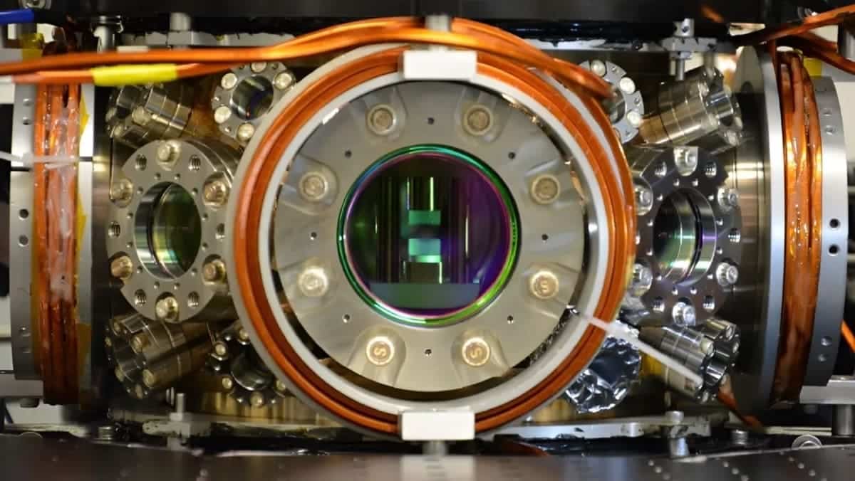 Квантово-оптическая установка для исследований / © Stanford University