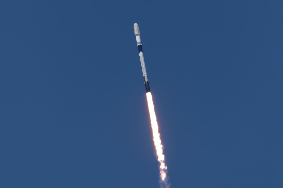 SpaceX вывела на орбиту первый спутник Google для испытаний ИИ и еще 129 аппаратов / © SpaceX