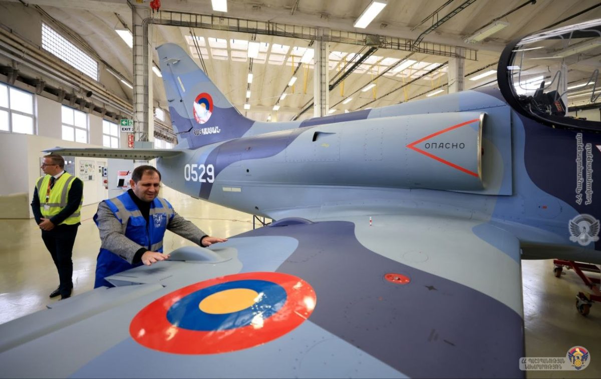 Армянские опознавательные знаки на крыле и киле L-39 Skyfox, борт 0529 / © Министерство обороны Армении