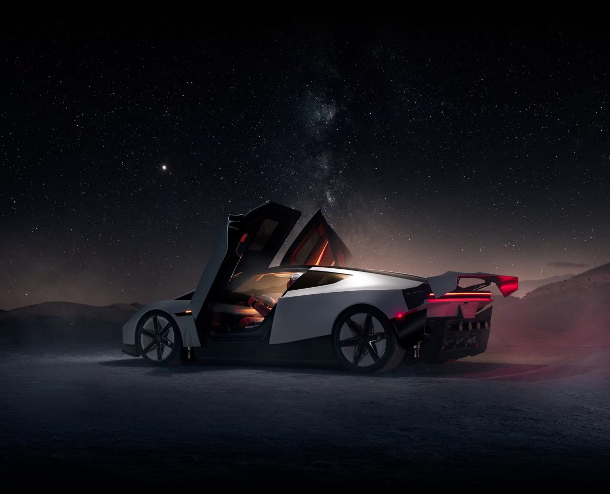 Новый Roadster с поднятой дверью и газовыми соплами в задней части / © Tesla